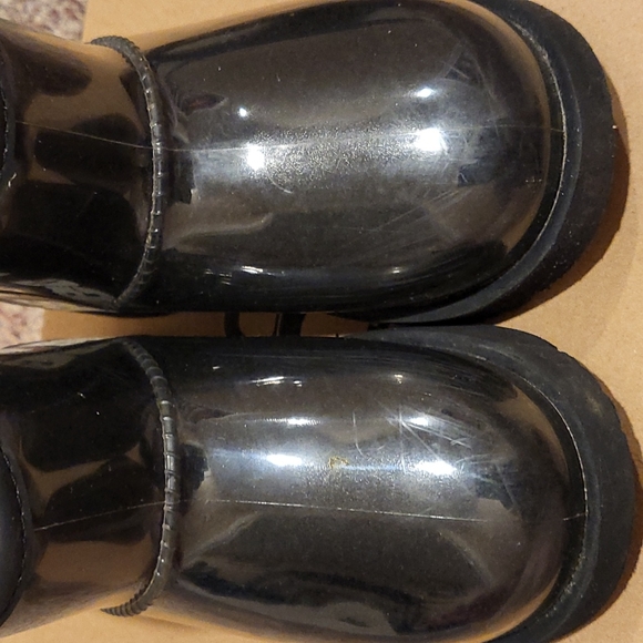 Toddler Ugg boots - Picture 2 of 5